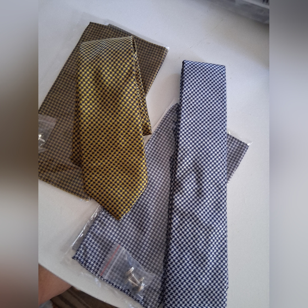Elegant Gold and Blue Patterned Ties 12 $ Tie Set